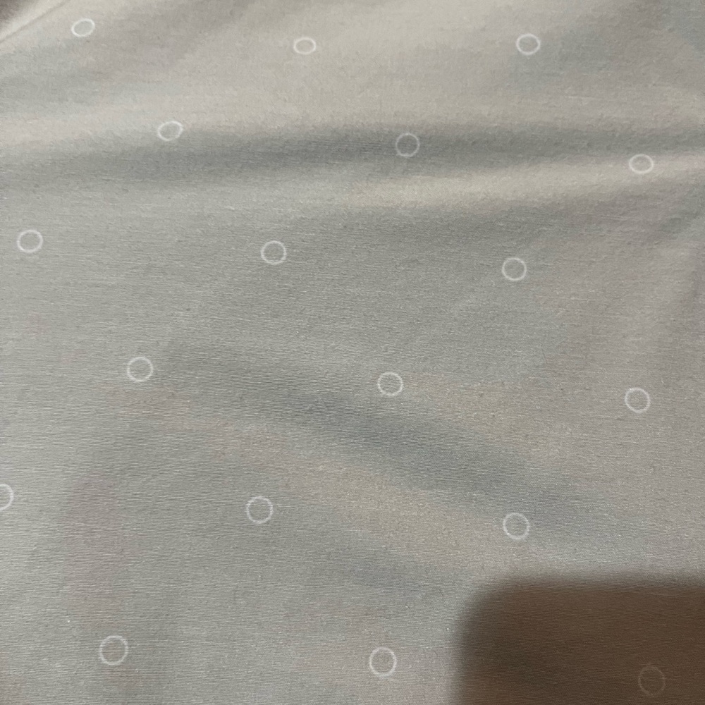 Vuori Light Gray Patterned Button-Down Shirt small - Picture 2 of 5